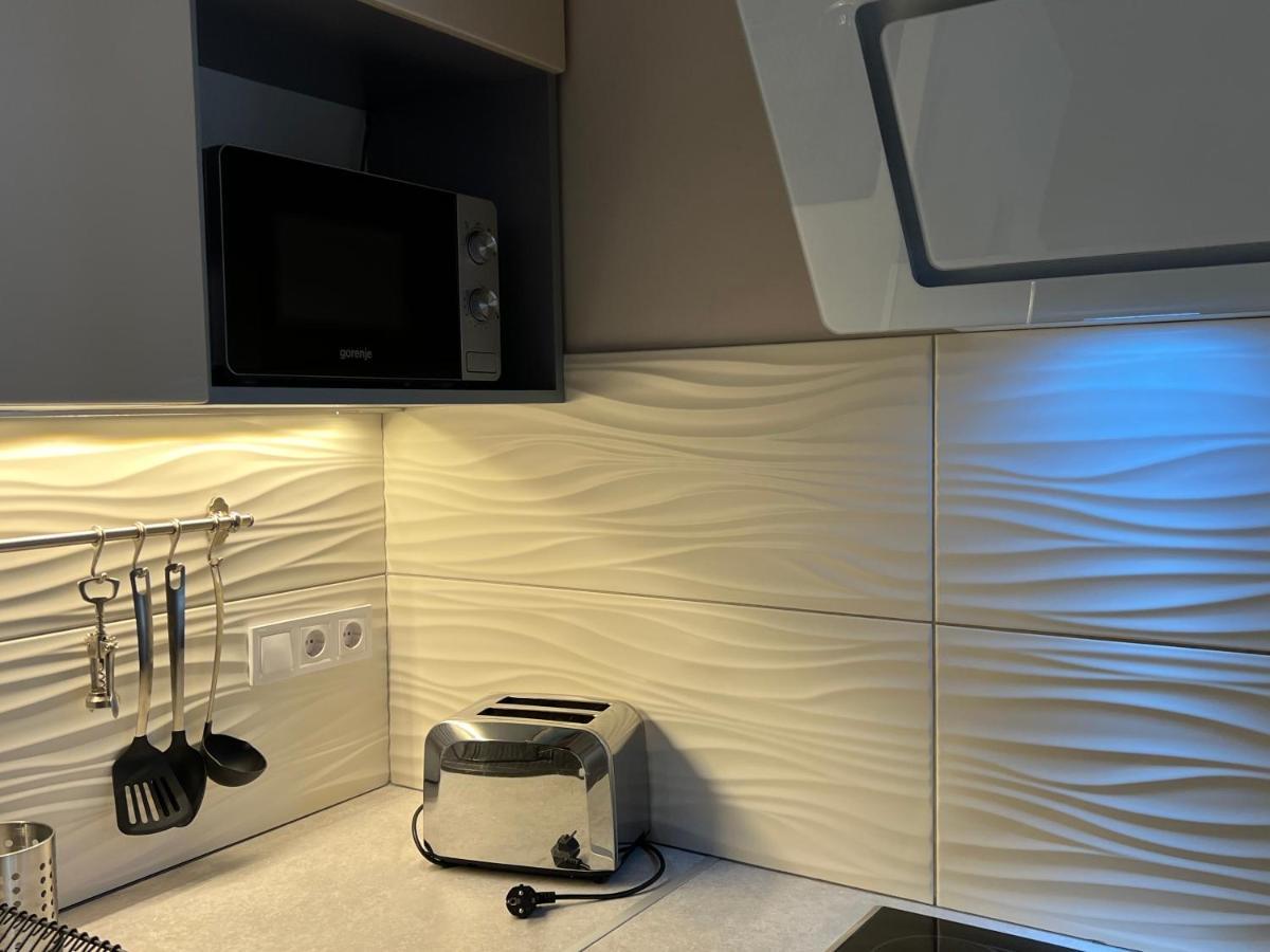 B112 By Small Apartament